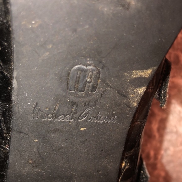 𝅺Micheal Antonio size 10 black faux alligator and gray suede platform heel - Picture 10 of 16